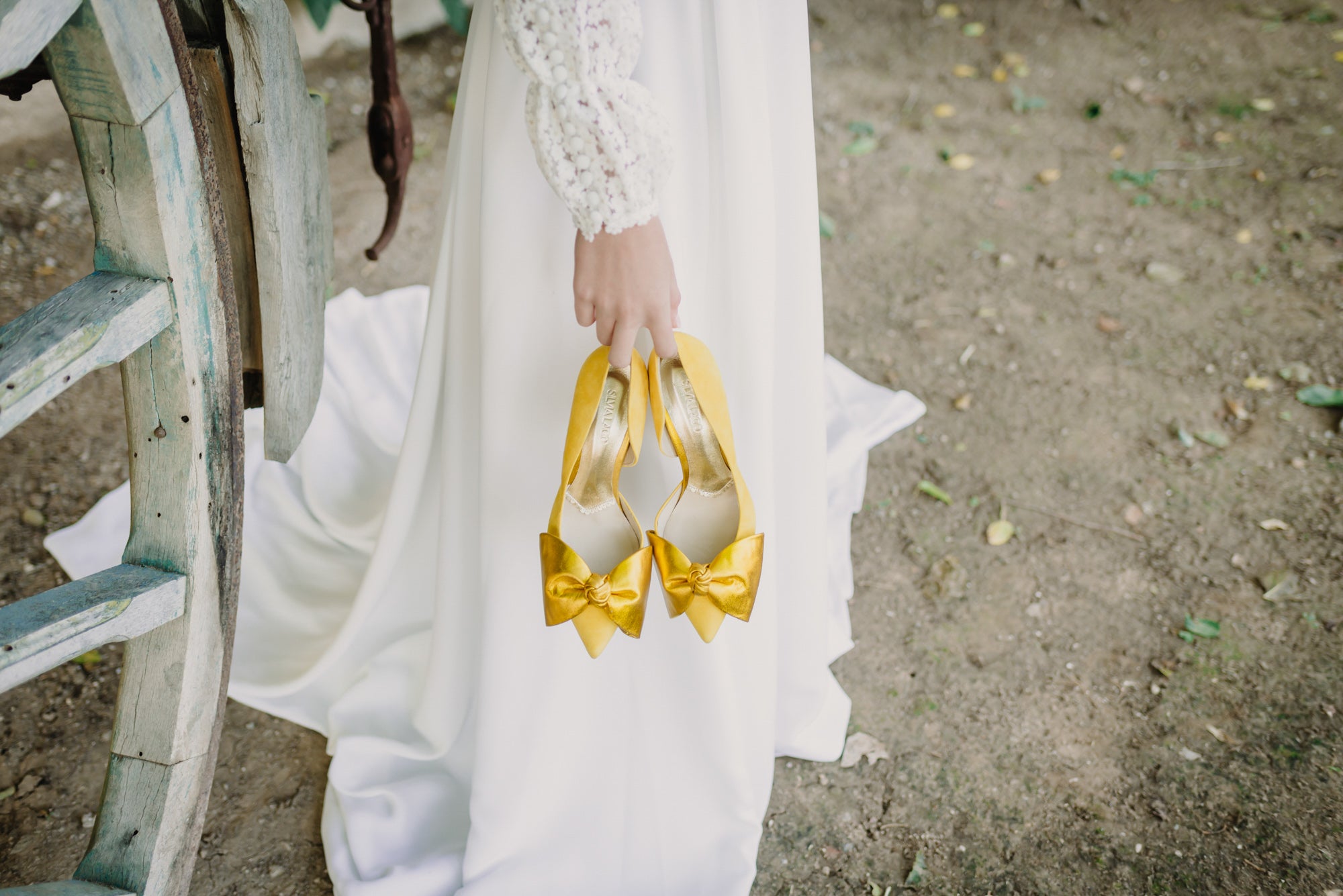 Valentina pumps 100mm yellow suede