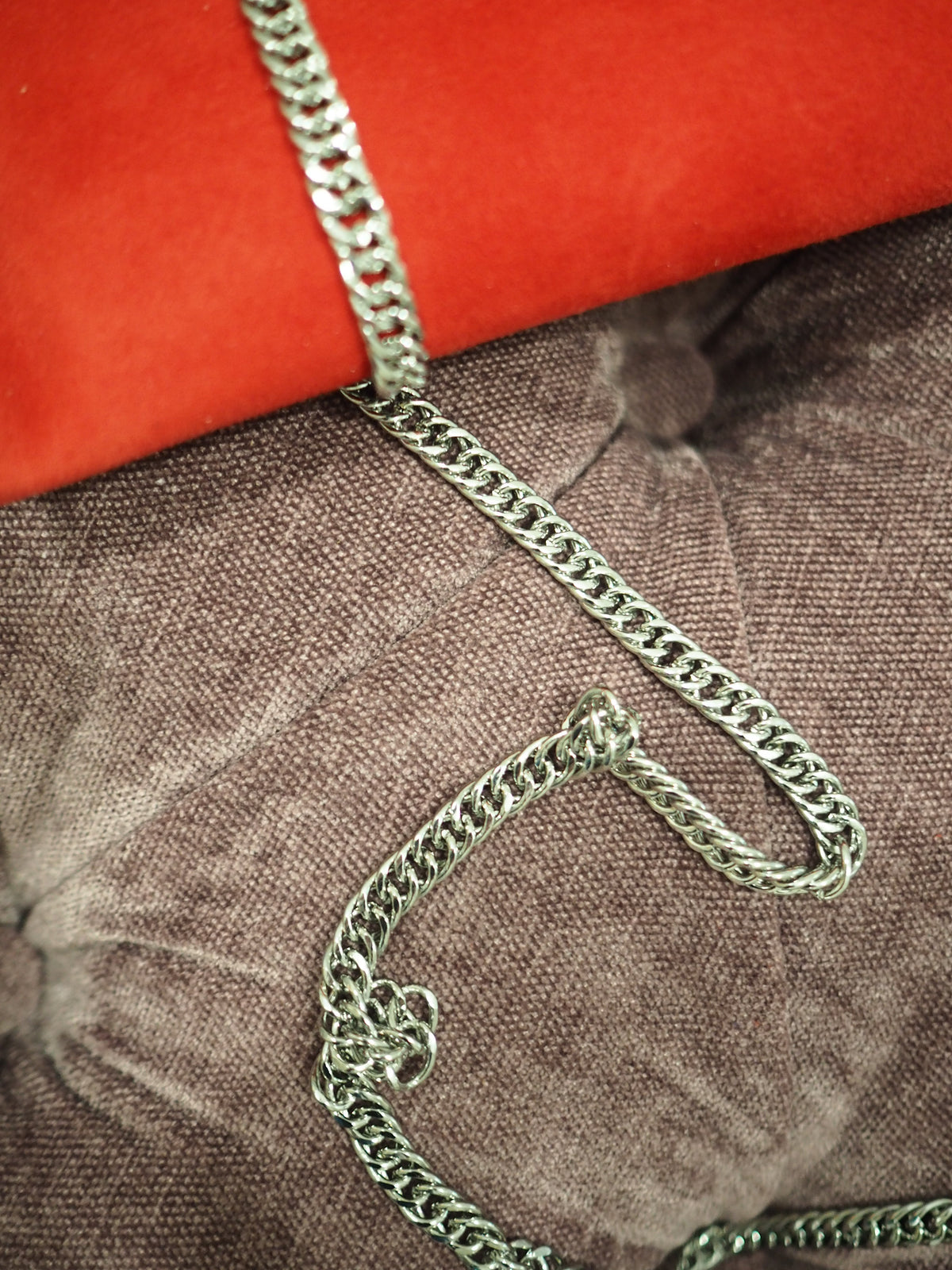 Lady Audrey handbag red suede - The Archive