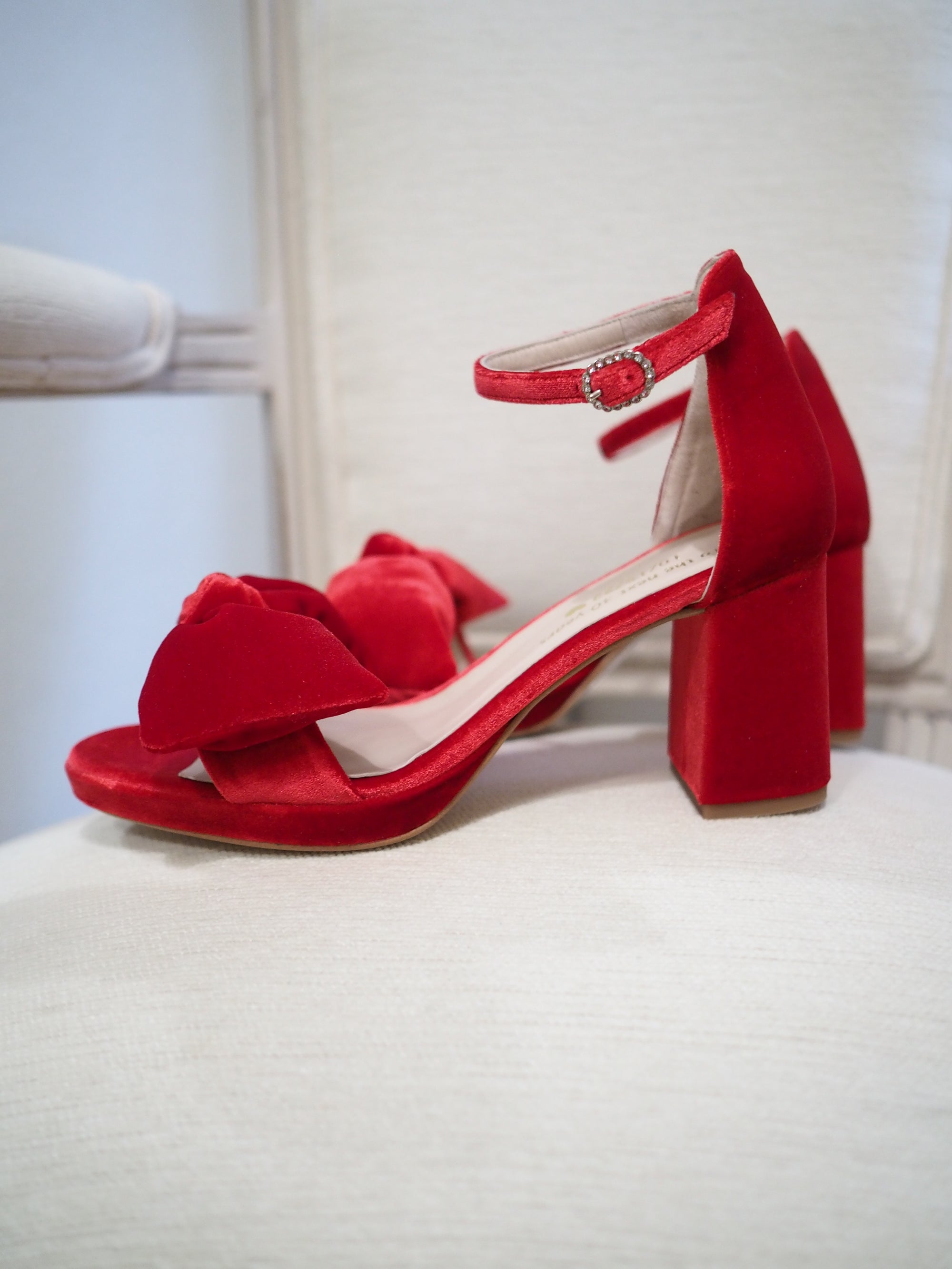 Lady Allet sandals 70mm plateau red velvet - The Archive