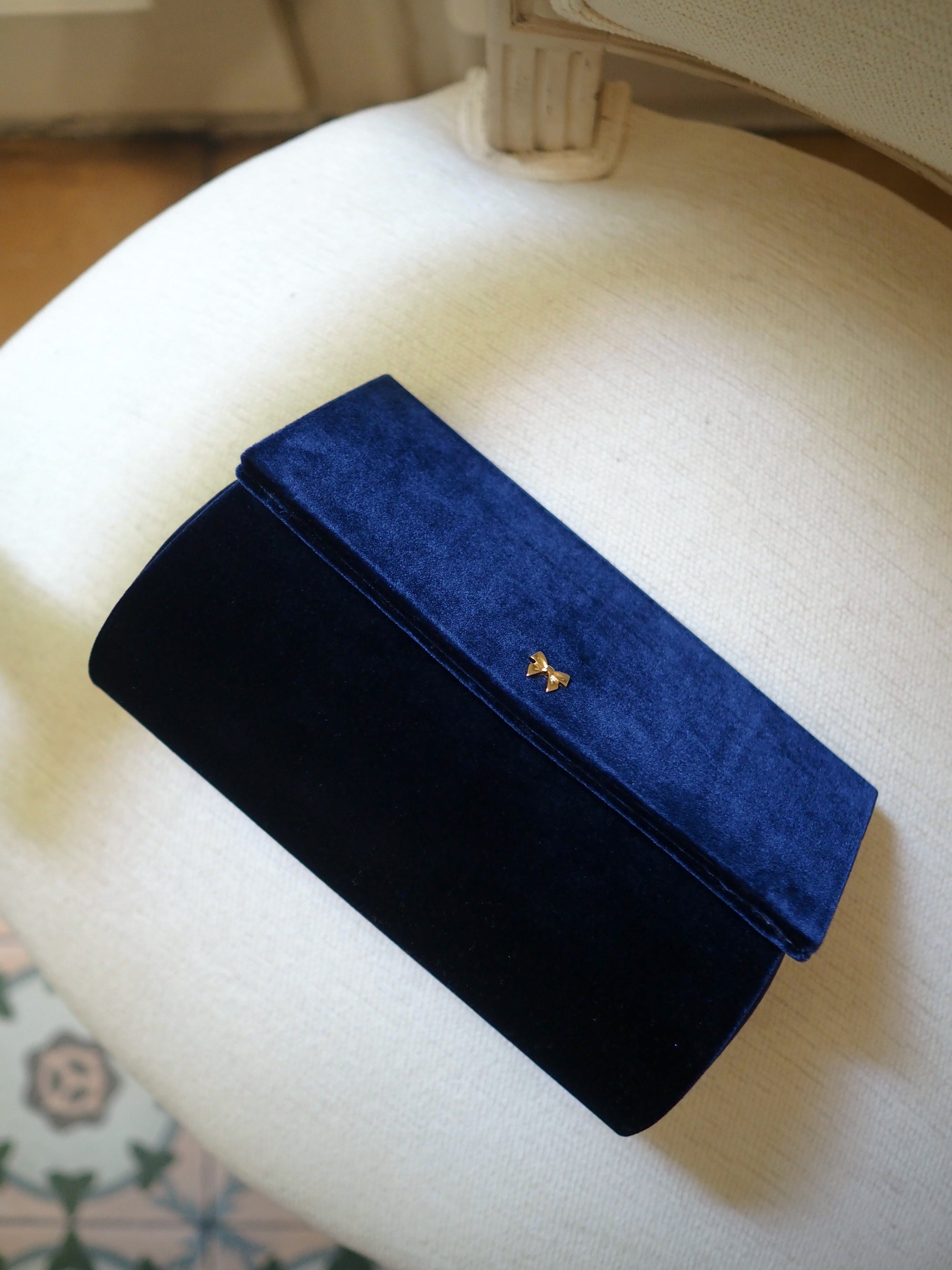 Lady Erin handbag navy velvet